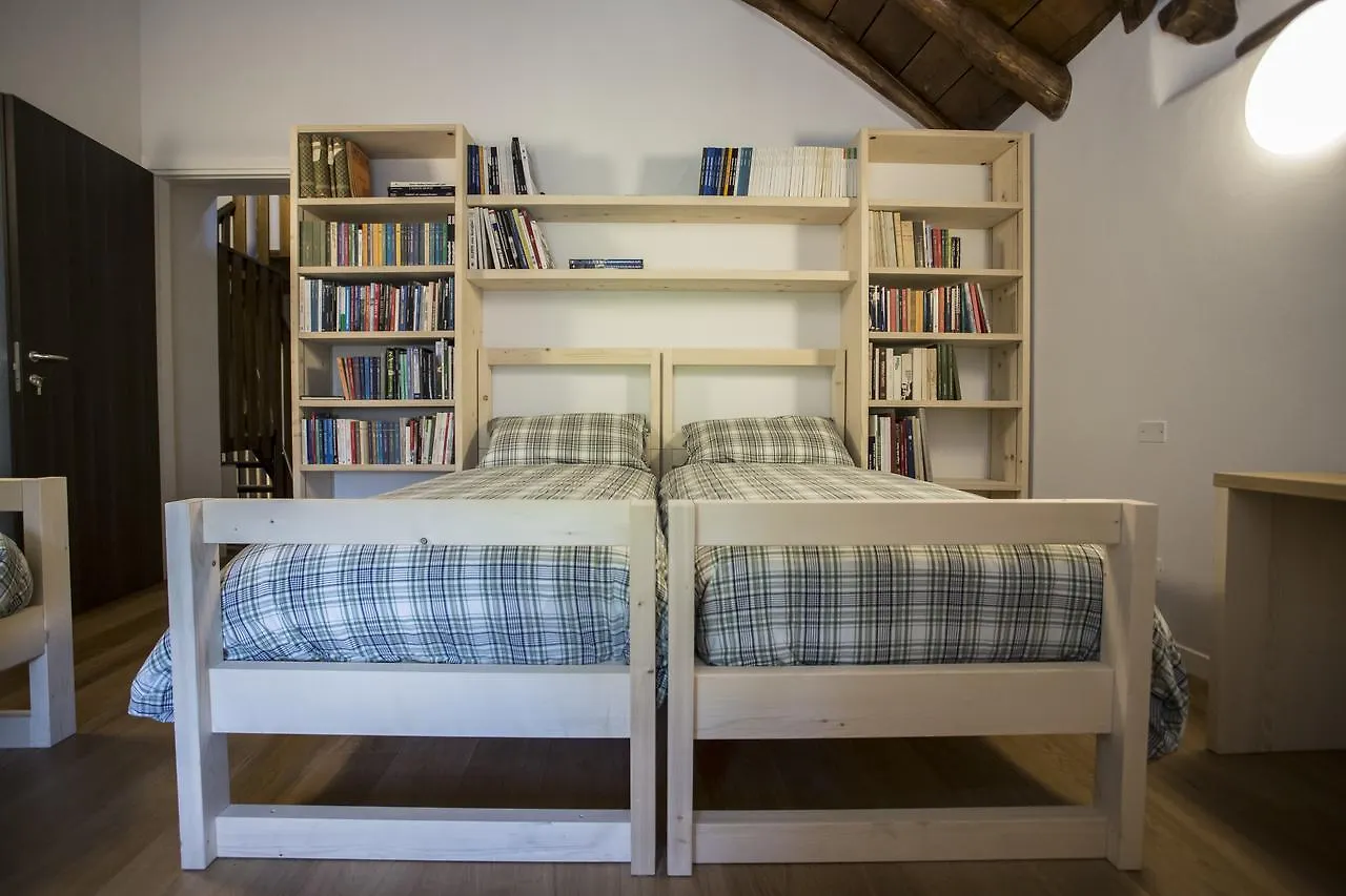 Bibliosteria Ca Berizzi Hotel Galbiate Inn
